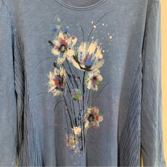Jess & Jane Artsy Floral Tunic – Distressed Textured Fabric – 1X – Made in USA - Picture 3 of 16